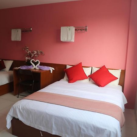Wl Hotel Kampung Baharu Sungai Buluh Buitenkant foto