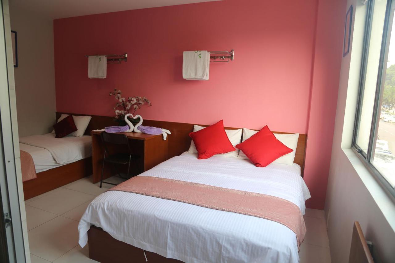 Wl Hotel Kampung Baharu Sungai Buluh Buitenkant foto